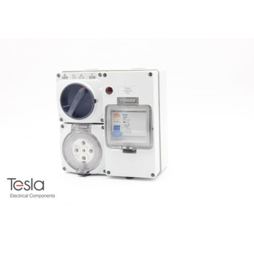 Tesla RCD Protected 4 Pin 32A Combination Switched Outlet